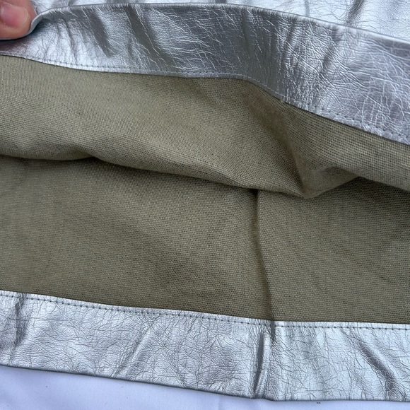 Metallic silver mini skirt - Picture 4 of 7